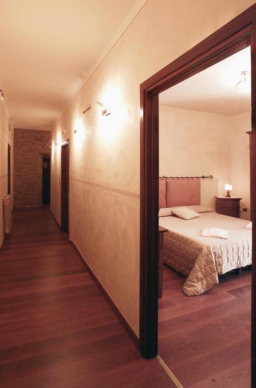 Ranch Hotel Скарлино Стая снимка